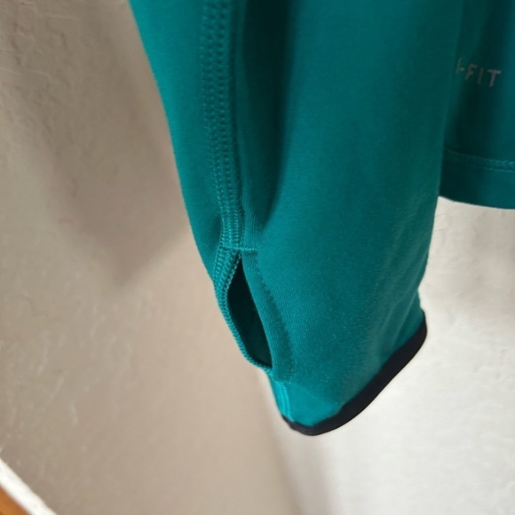 Nike Pro Dri-Fit 1/4 Zip Pull Over Shirt Size Medium - Picture 5 of 5